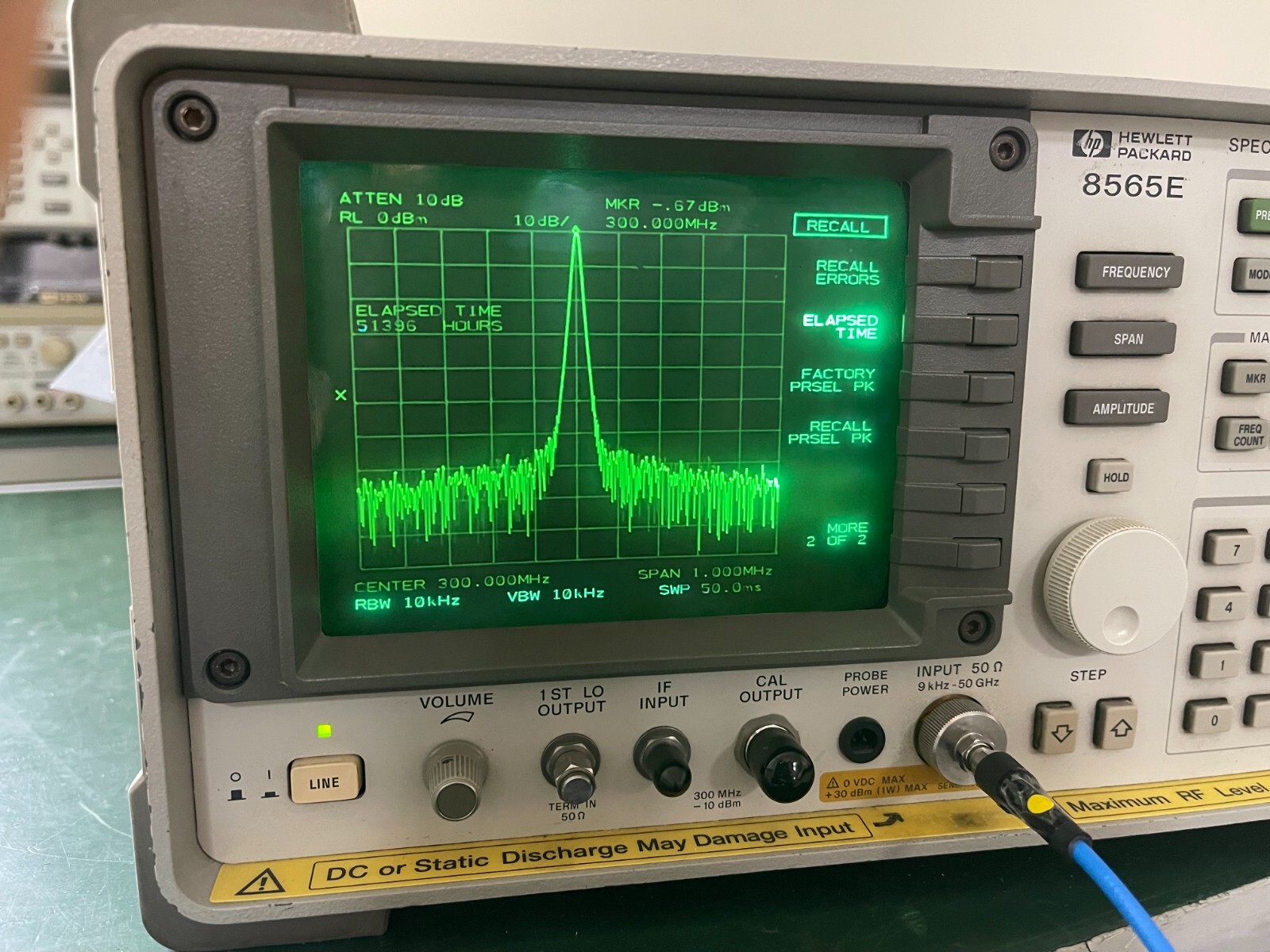HP Agilent 8565E 9KHz - 50GHz Spectrum Analyzer w/ 85620A module_1259