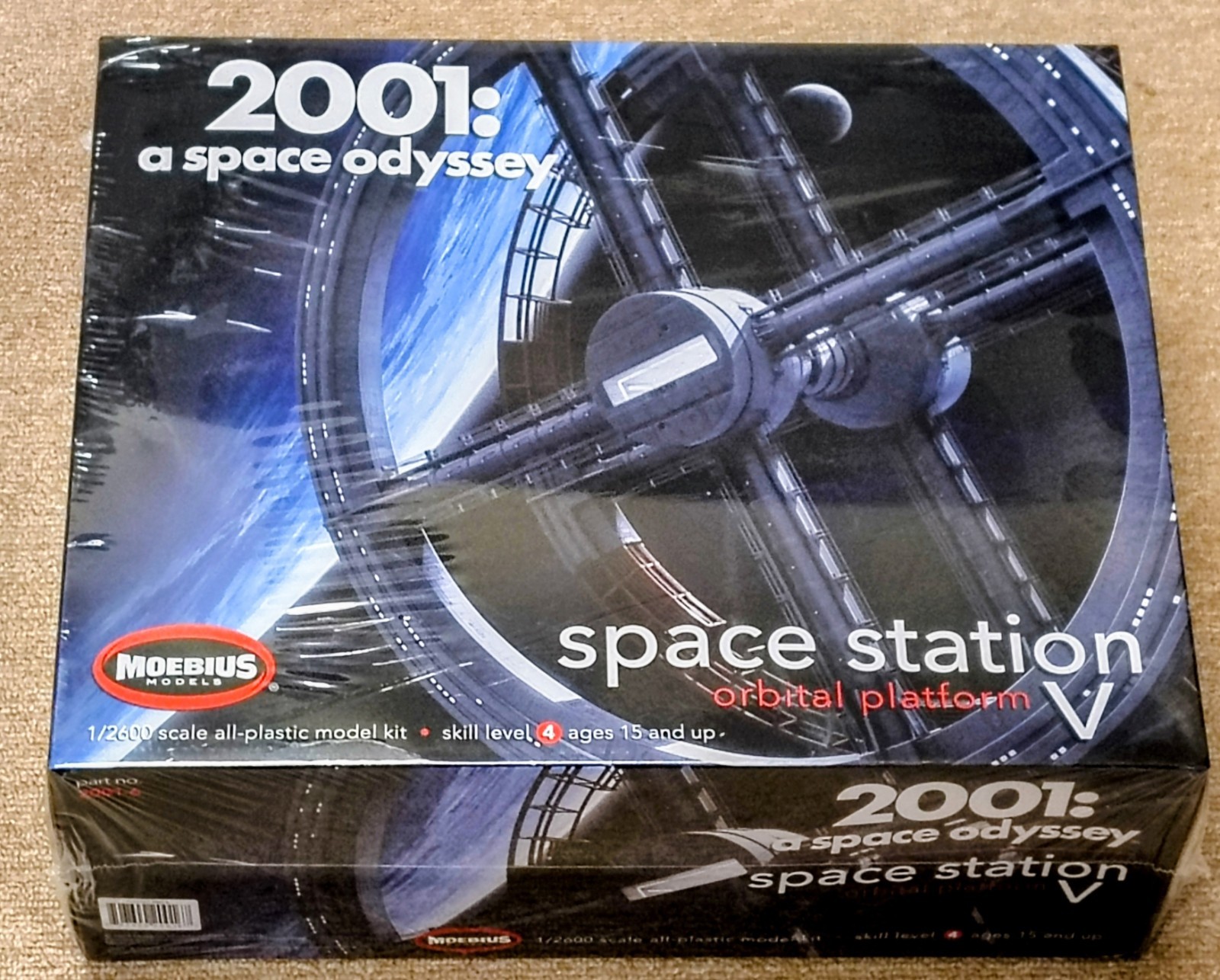 Moebius 2001 A Space Odyssey Space Station V Orbital Platform model kit 1/2600