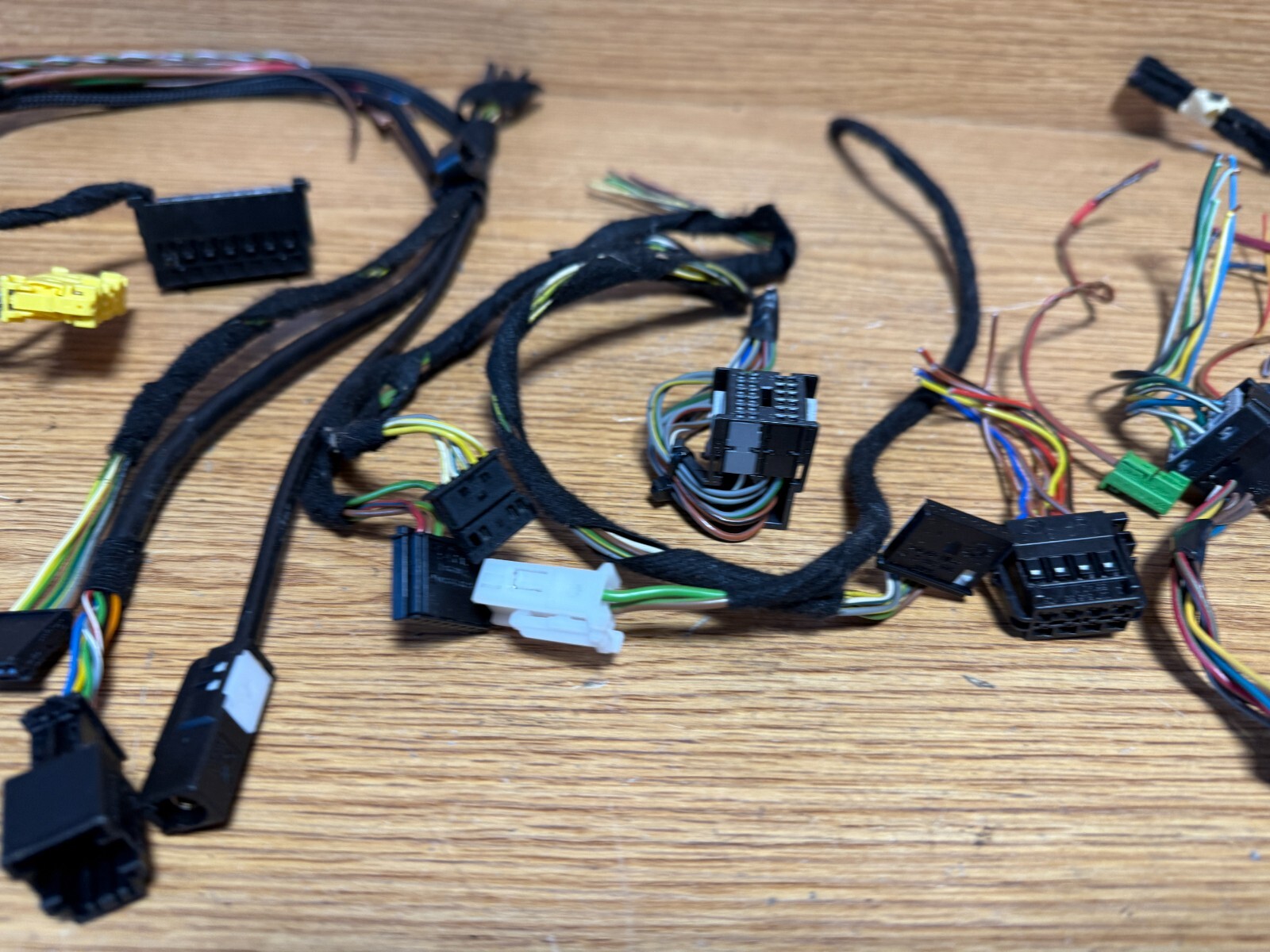 Mercedes-Bens Wiring From 2003 E320 W211 Bag 4 Wiring