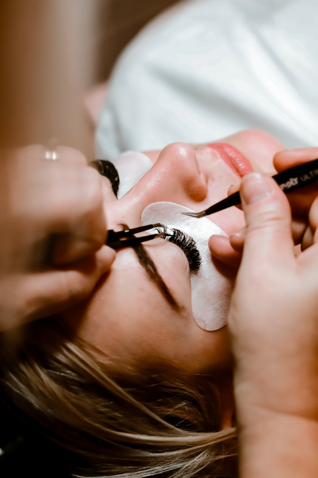 Mixed 12D, 14D Lashes. 1000 Premade Volume Fans. Handmade Eyelash Extensions.