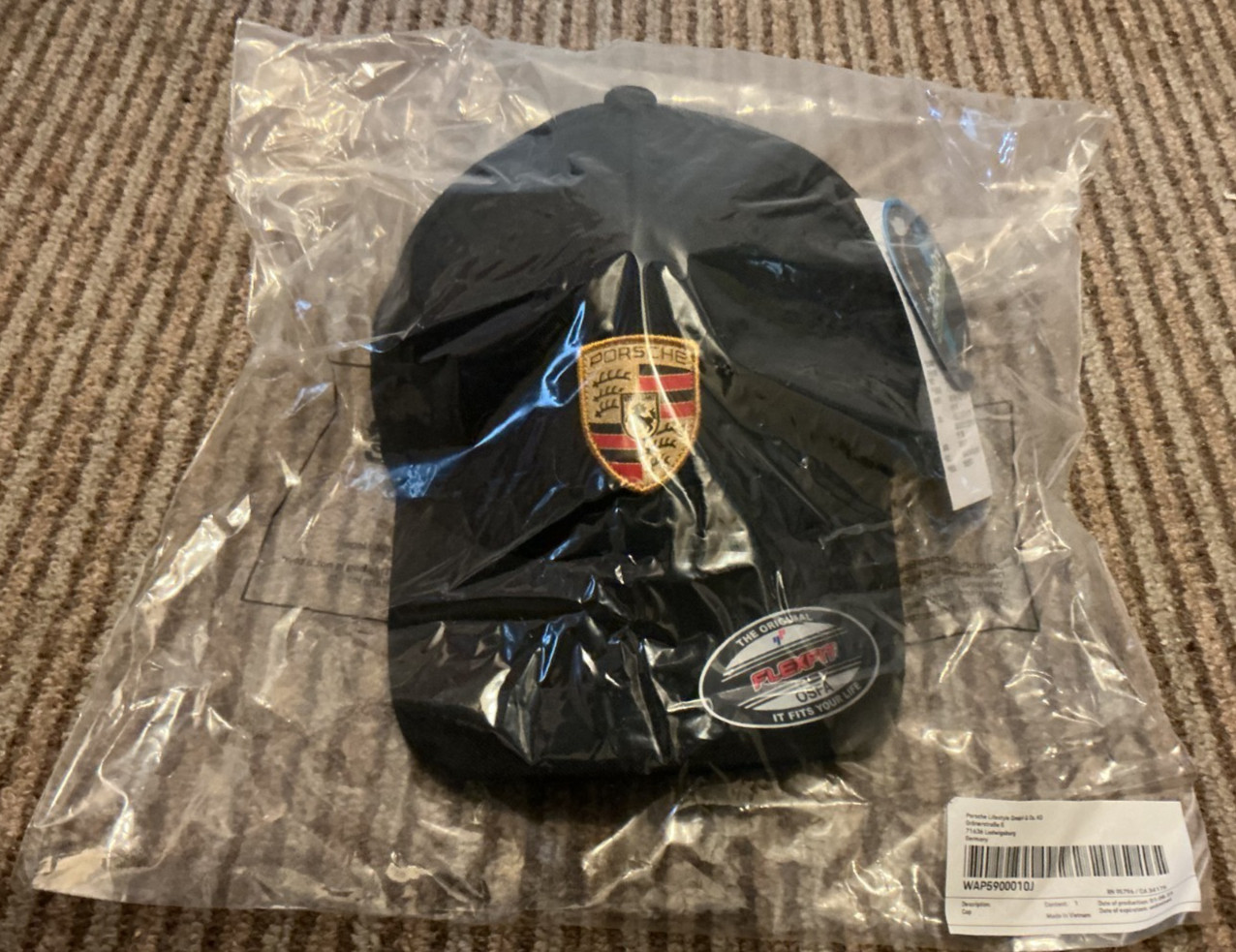 Genuine Porsche Flexfit Cap Embroidered Emblem Crest Stretch BNWT WAP5900010J