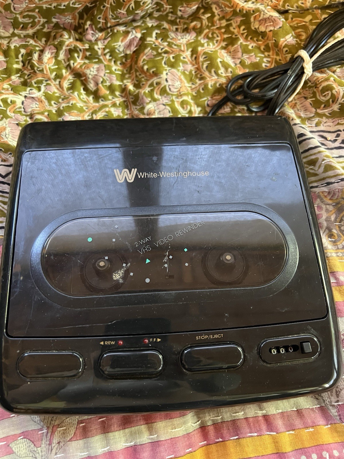 White Westinghouse Vintage VHS Video Cassette 2-Way Tape Rewinder Tested Working