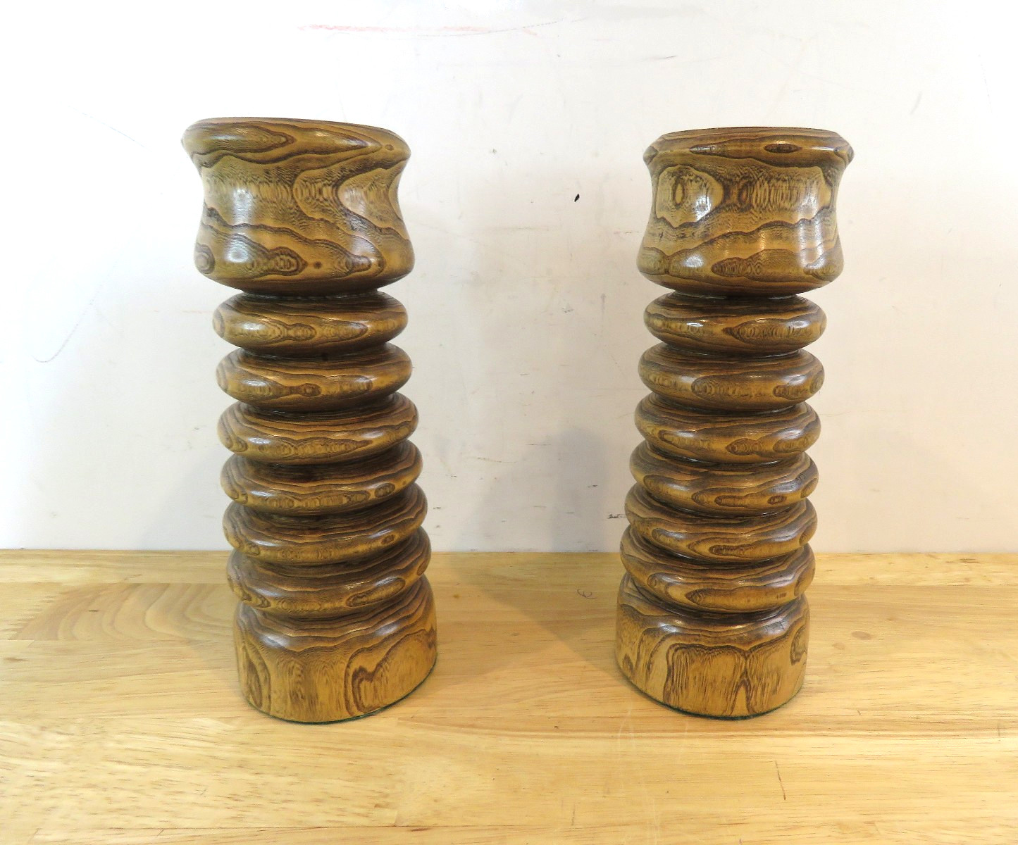 RAND STORE Wooden Candle Holders 2pc 8in Round Glossy Finish Velvet Bottom