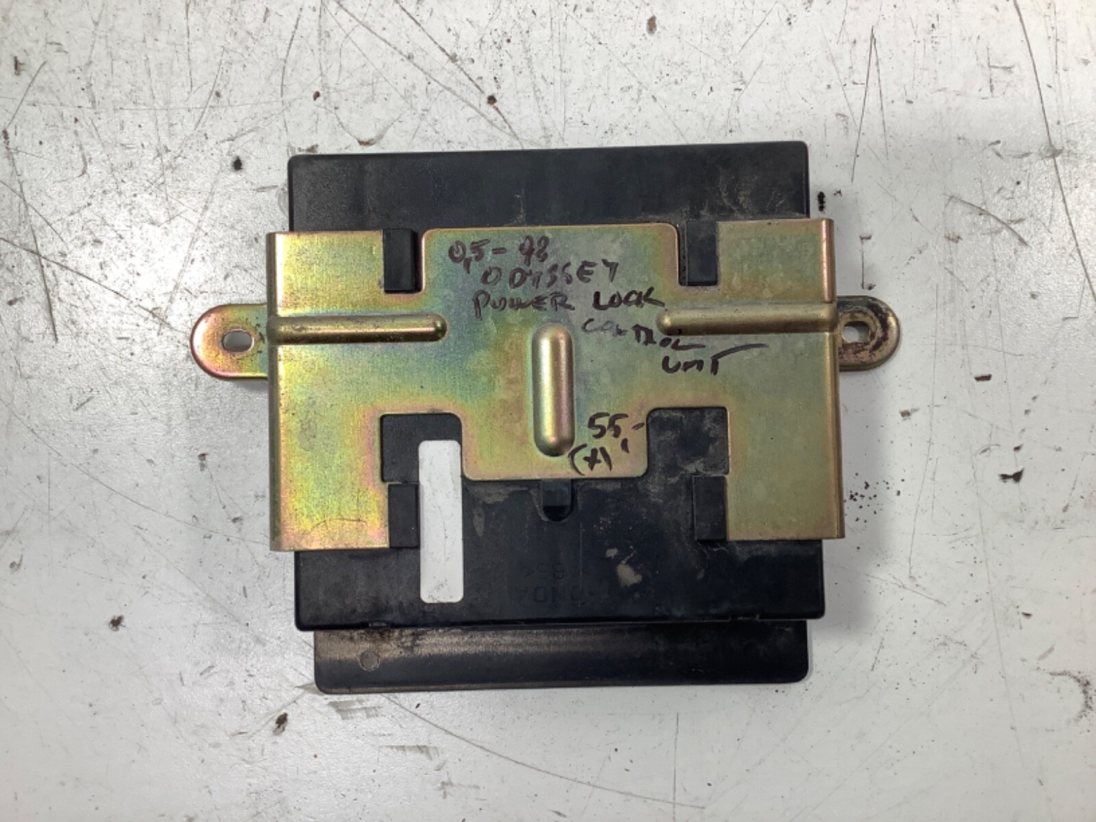 95 - 98 Honda Odyssey Power Lock Control Unit OEM