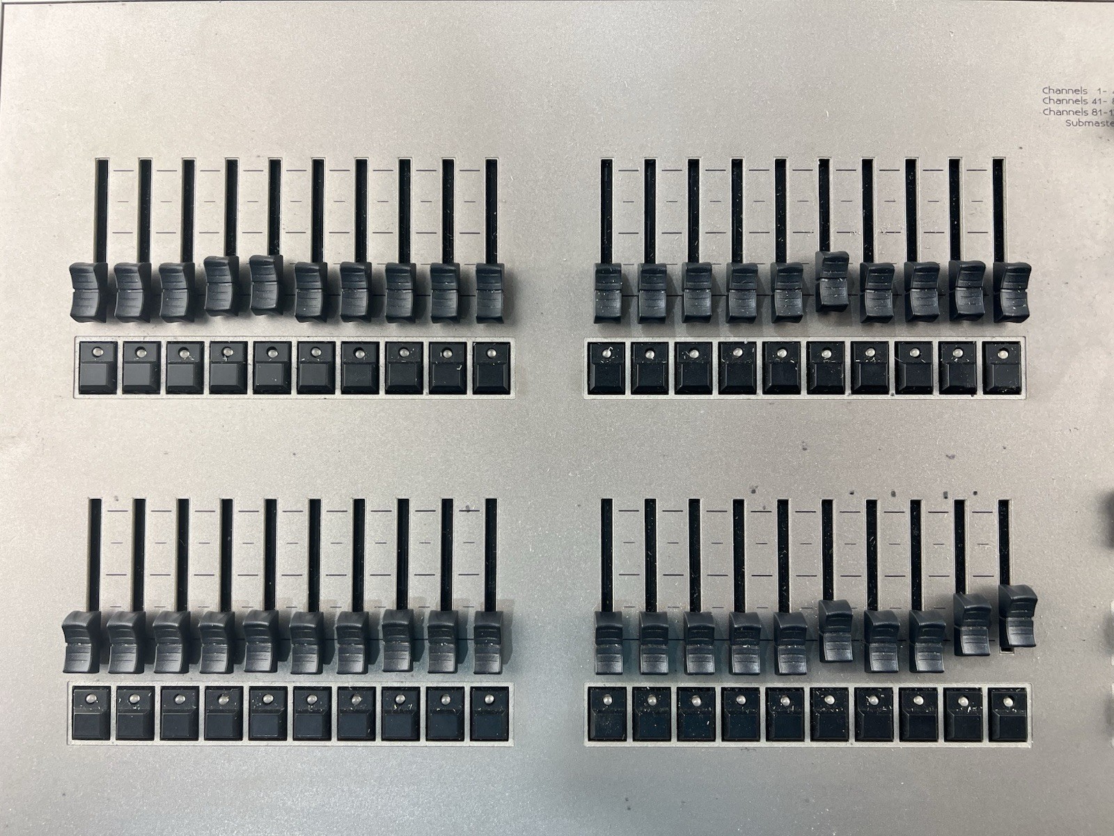 ETC Element Lighting Console 40 Channel CM2