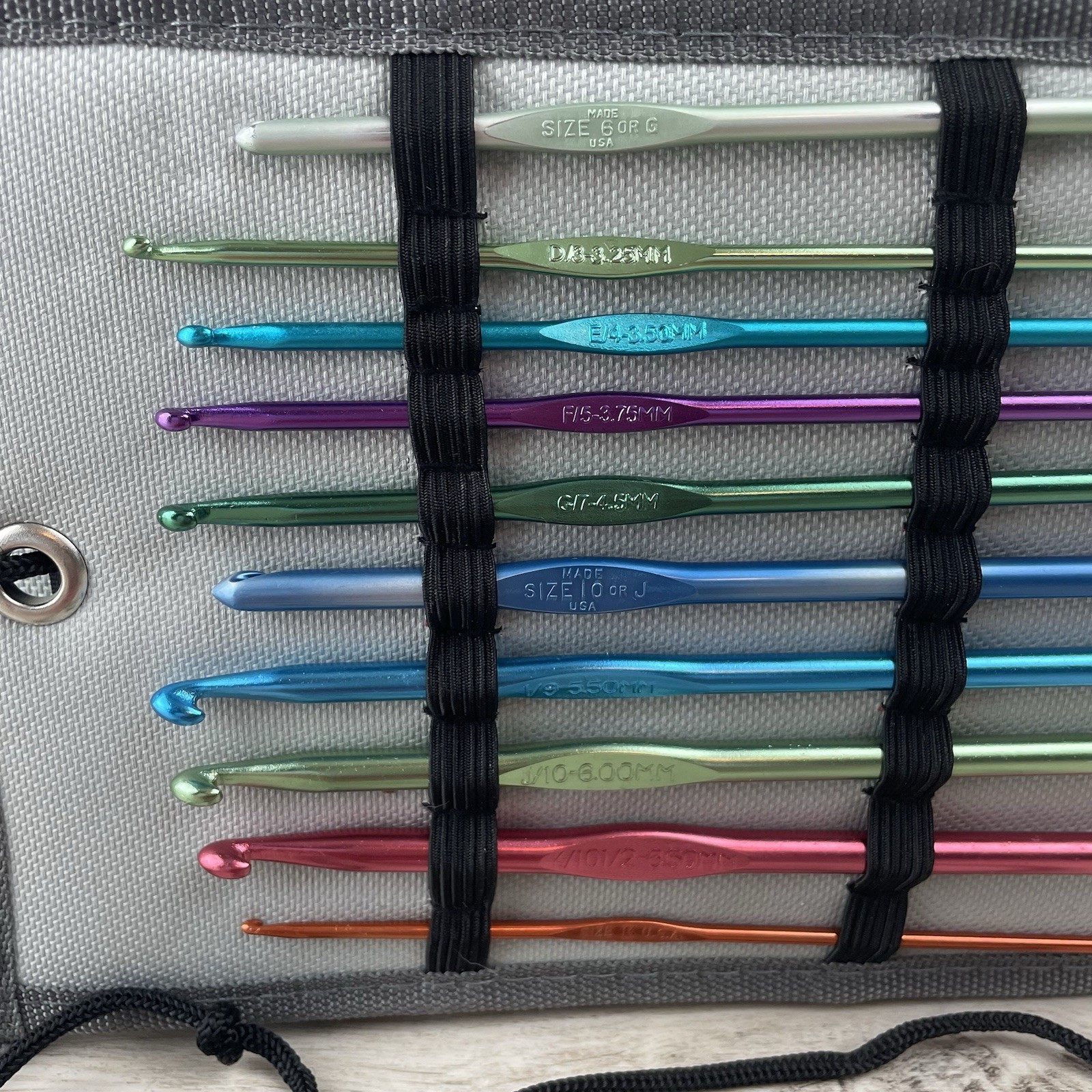 Crochet Hook Lot With Case - Multiple Brands Various Sizes