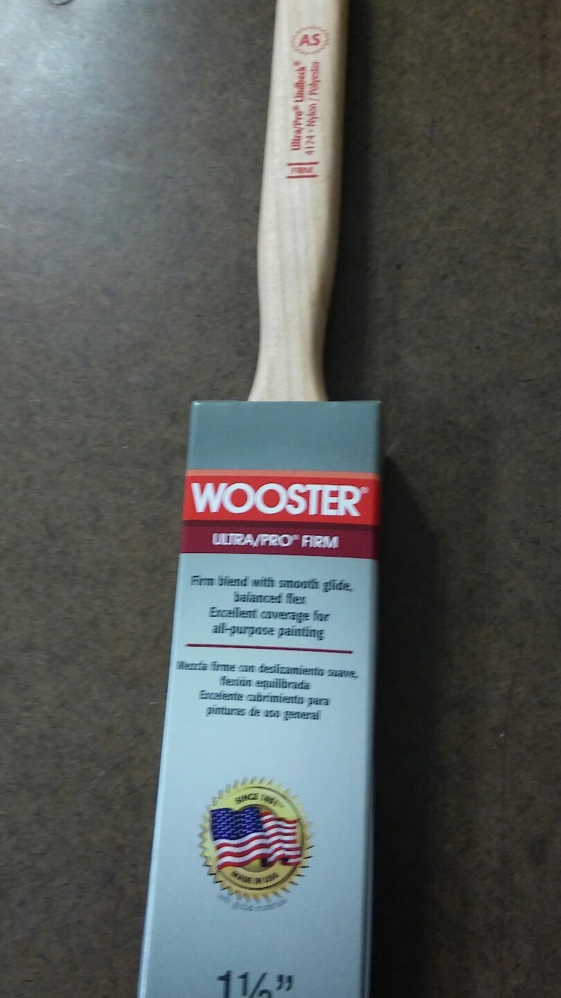 Wooster 1 1/2" Ultra Pro Firm Lindbeck Angle Sash Paintbrush 4174