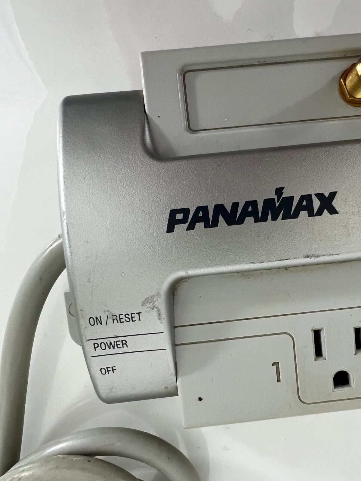 Panamax PM8-EX Power Line Conditioner 8 Outlet Surge Protector