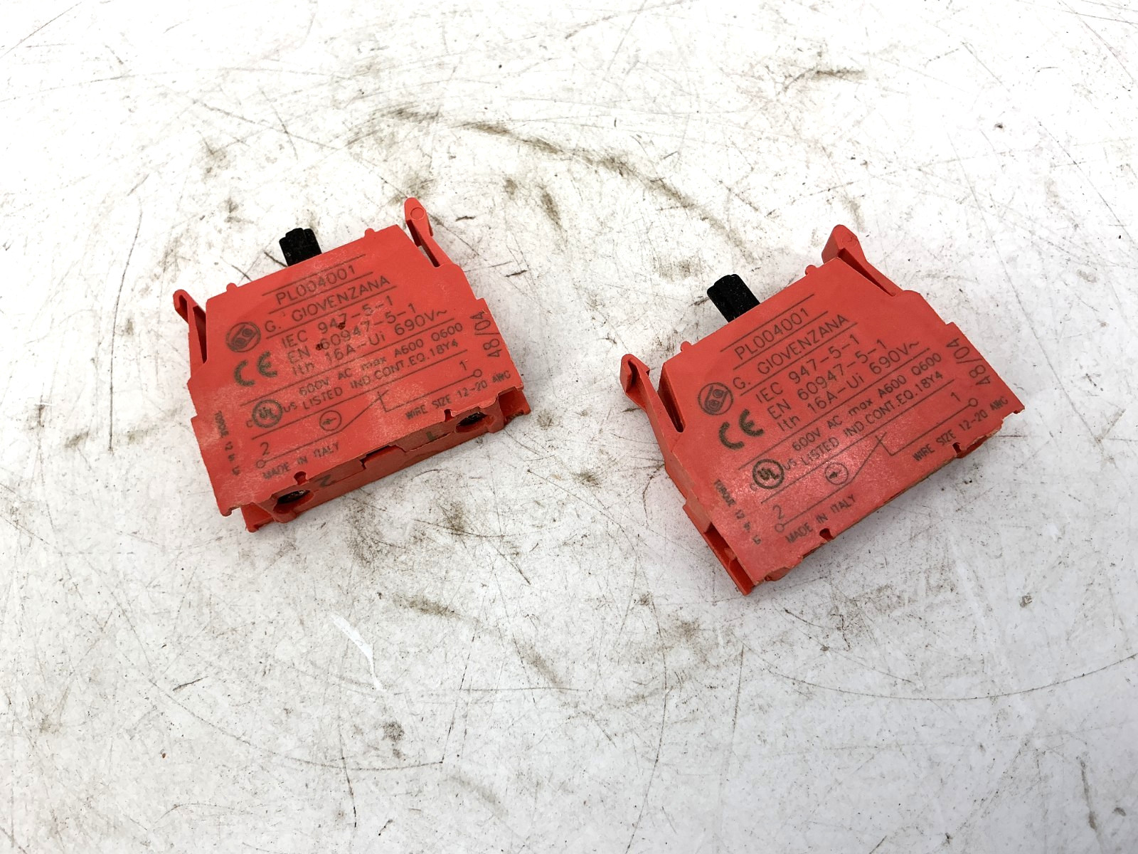 Lot of 2 New Giovanzana PL004001 Contact Block 600VAC