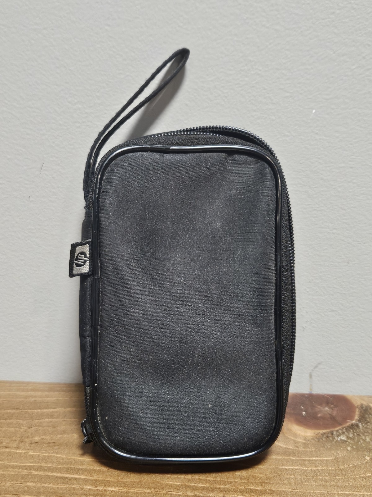 Brand New HP Zipped Bag Protective Case Black Wrist Loop Strap