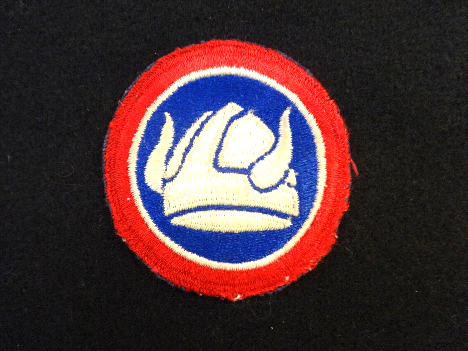 US ARMY 47 th INFANTRY DIVISION SLEEVE PATCH WW II ERA NO GLOW CUT EDGE EMBROIDE