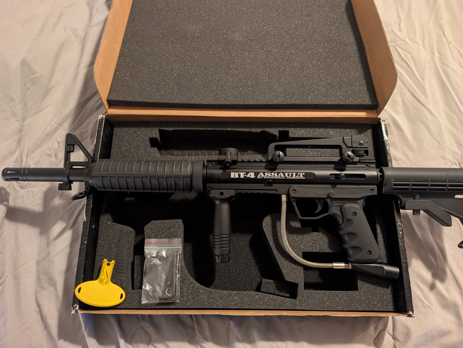 *Like New* BT-4 Assault Paintball Marker Complete in Box