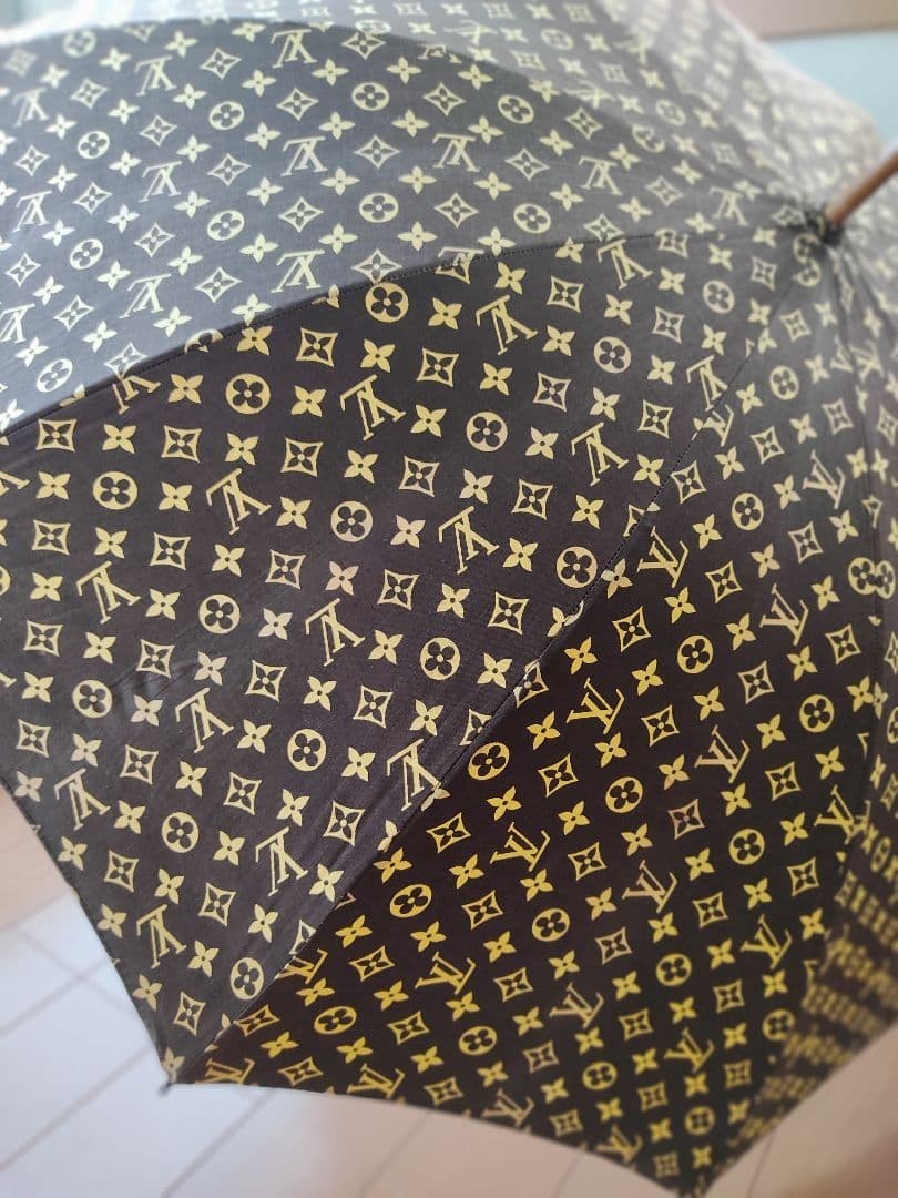 Louis Vuitton Monogram Long Parasol Vintage 36.2 inch