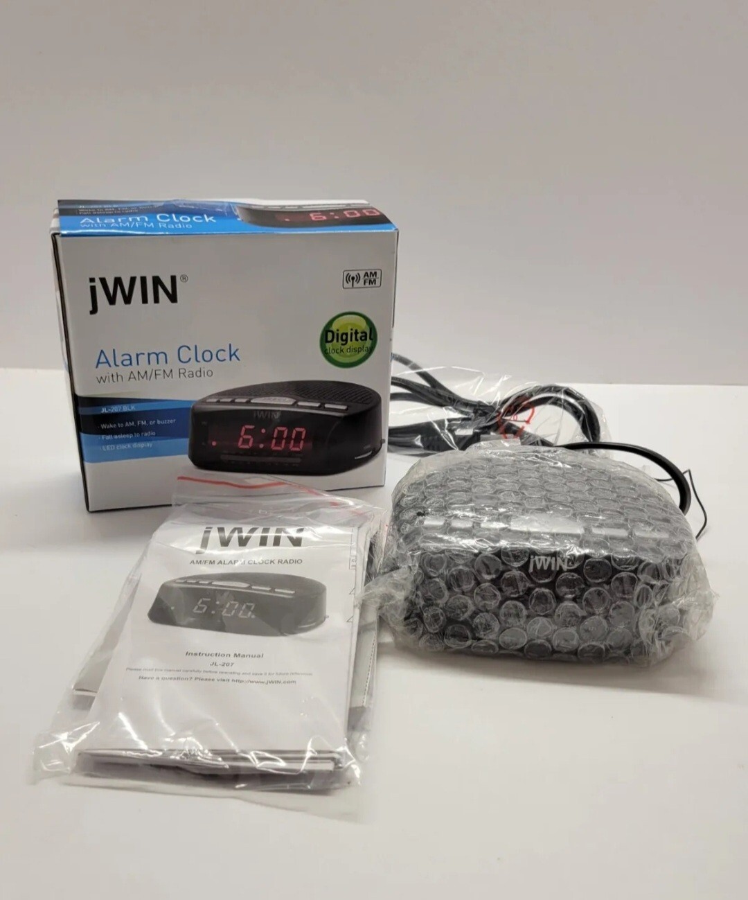Jwin JL-207 BLK Alarm Clock opened for pictures