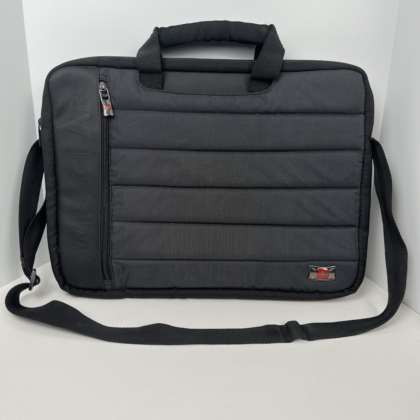 SwissGear  Anthem Laptop Messenger Business Bag Slimcase Black & Gray 17”x13”