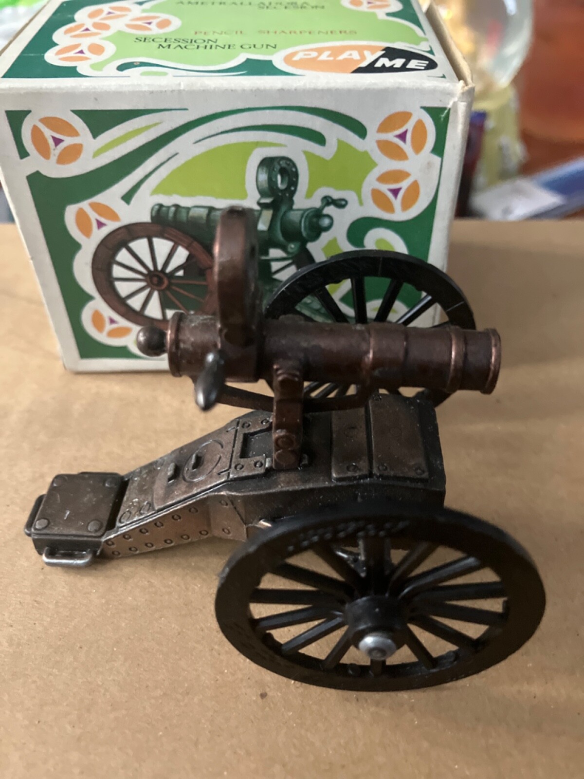 Vintage play me Spain pencil sharpnersecession machine gun