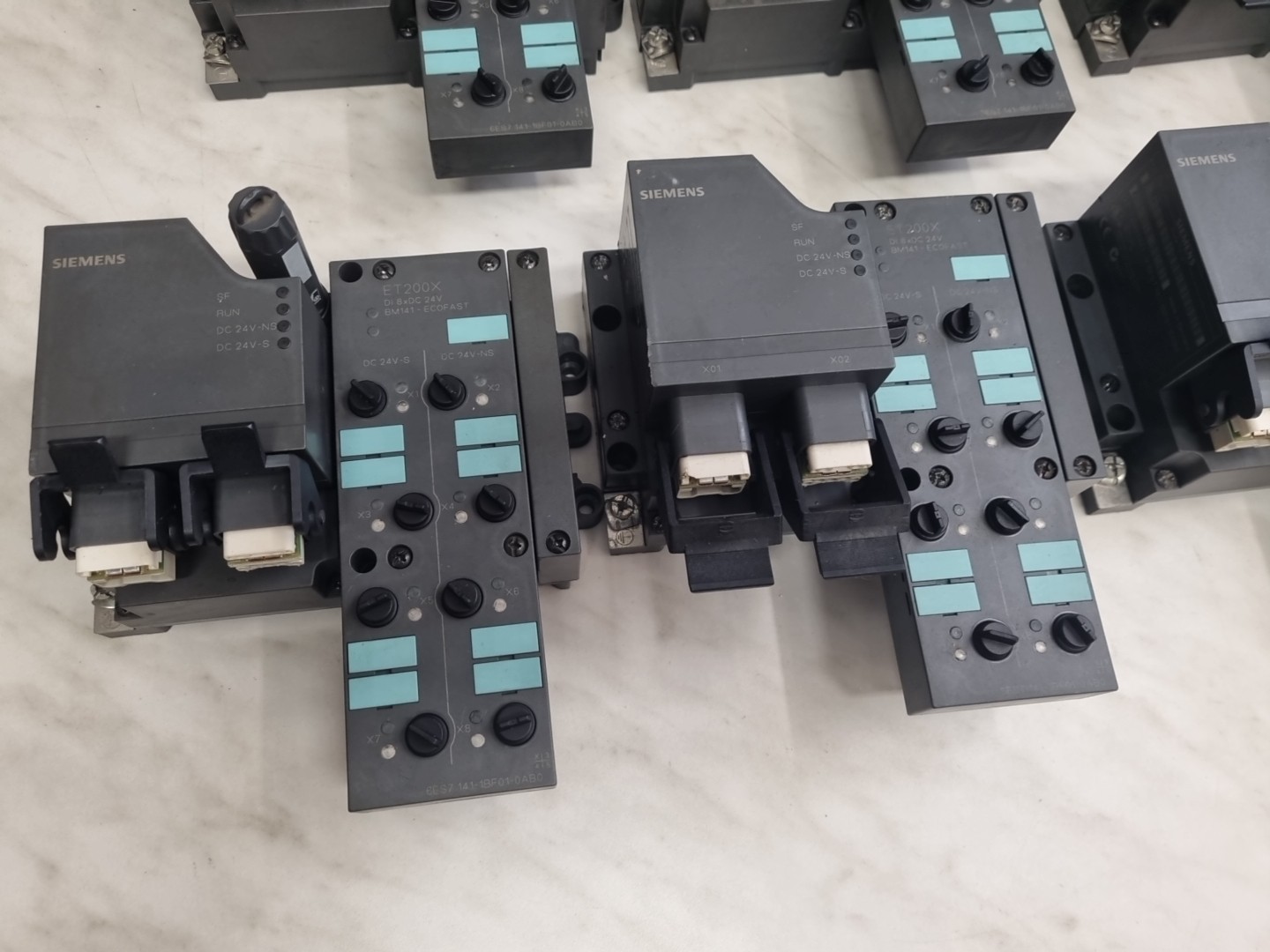 Siemens 6ES7 141-1BF01-0AB0 / 6ES7141-1BF01-0AB0 Simatic ET200 Basic Modul