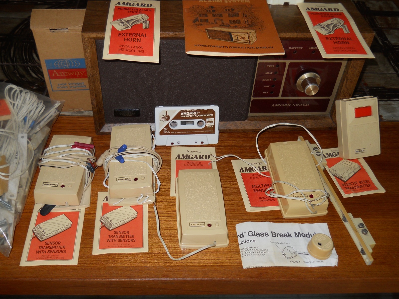 Vintage Amway Amgard Perimeter Alarm System Home Security Kit