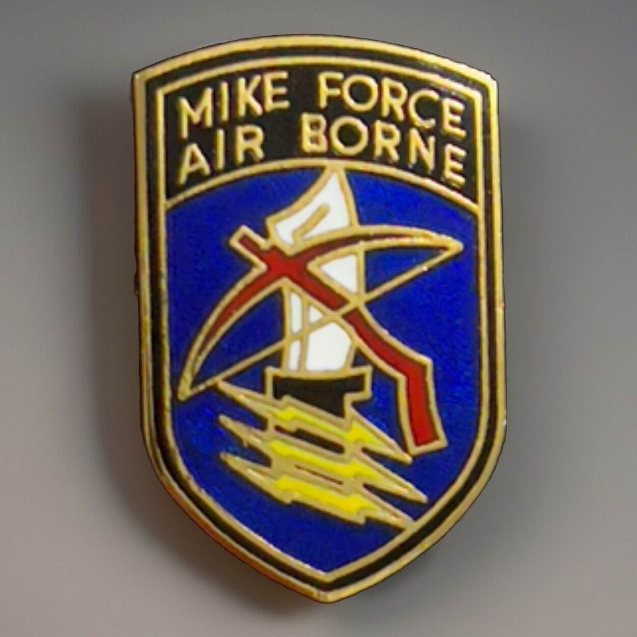 MIKE FORCE AIRBORNE PIN SPECIAL FORCES VIETNAM WAR