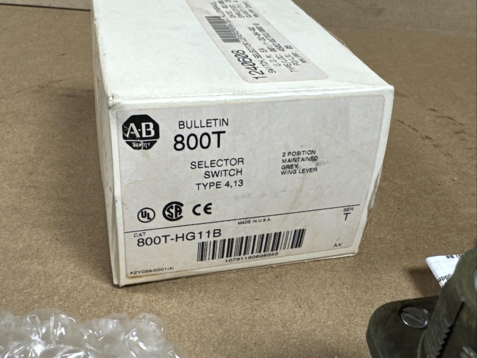 NEW Allen Bradley 800T-HG11B /T 2-Position Maintained Selector Switch FAST SHIP