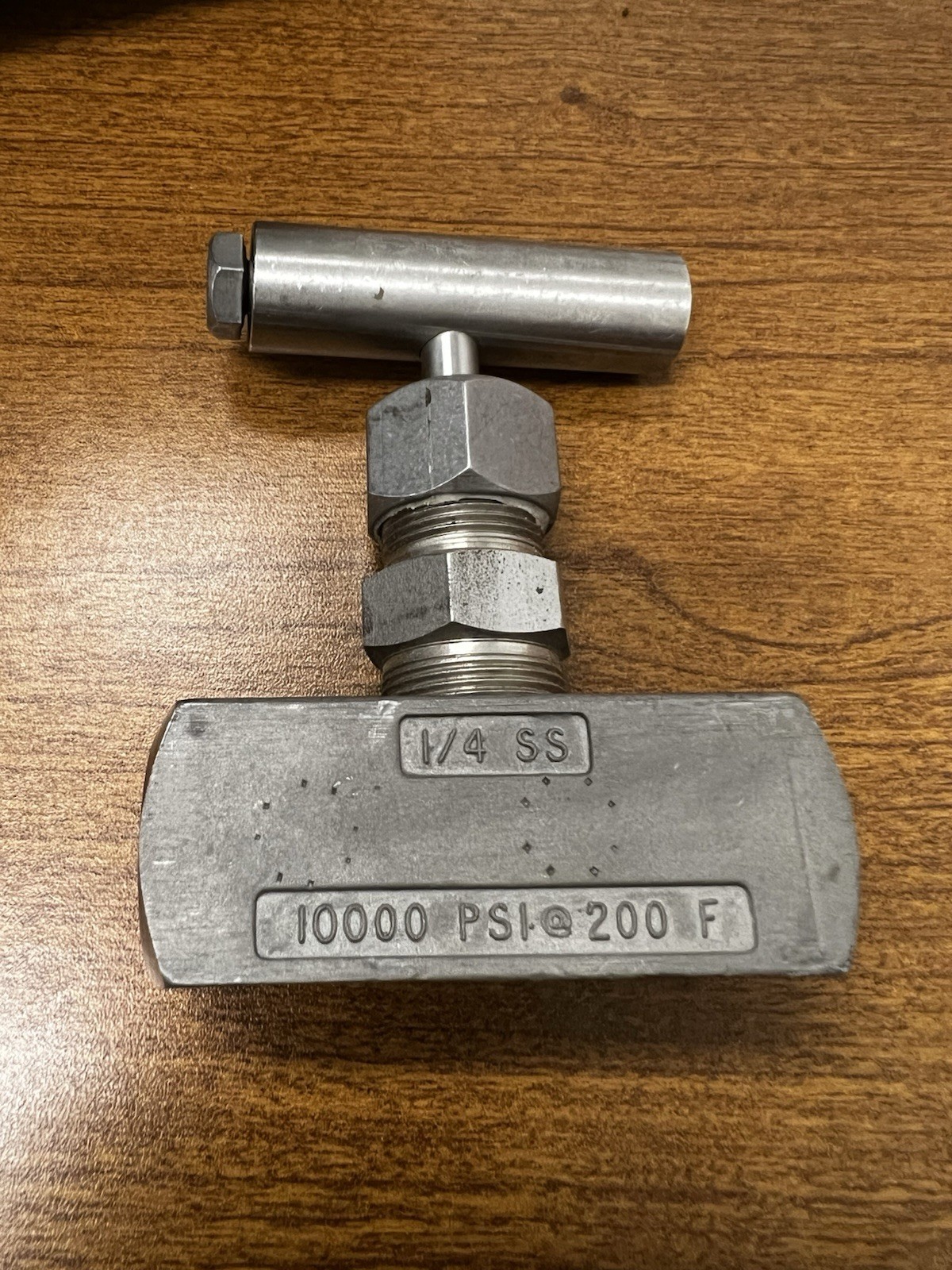 BRAND KF 1/4” 10K PSI NEEDLE VALVE COMPARE WOTH SWAGELOK