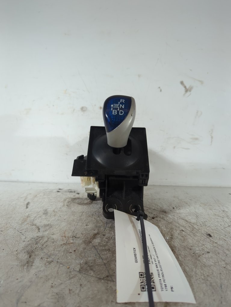 TOYOTA PRIUS MK3 VVT-I HATCHBACK 5 Door 2008-2016 GEARSTICK 75C532-RHD P30