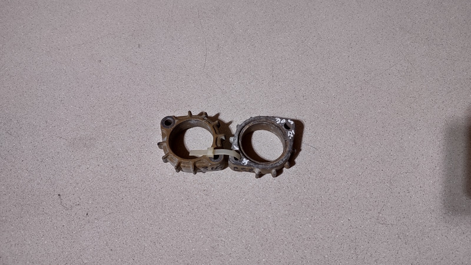 Kawasaki KZ305 CSR305 Exhaust Flanges
