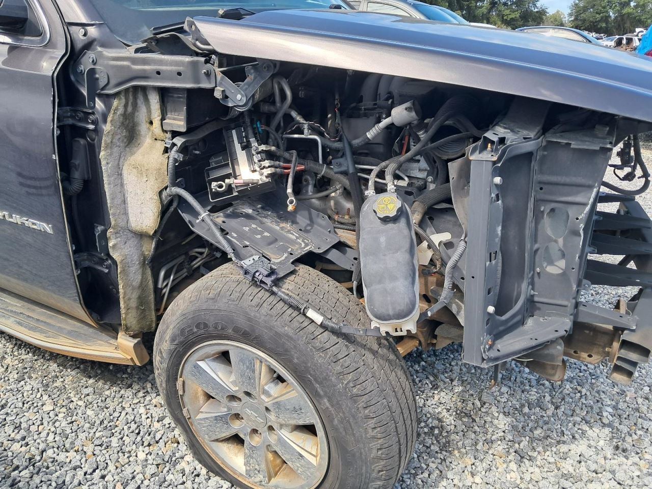 YUKON 2015 Glove Box 4781736