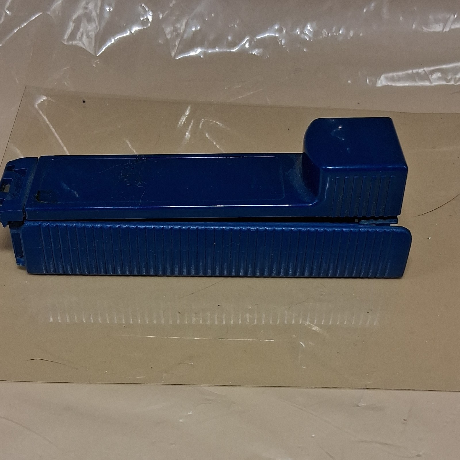 Blue Plastic Tobacco Cigarette Injector Roller Maker, Made in Indonesia