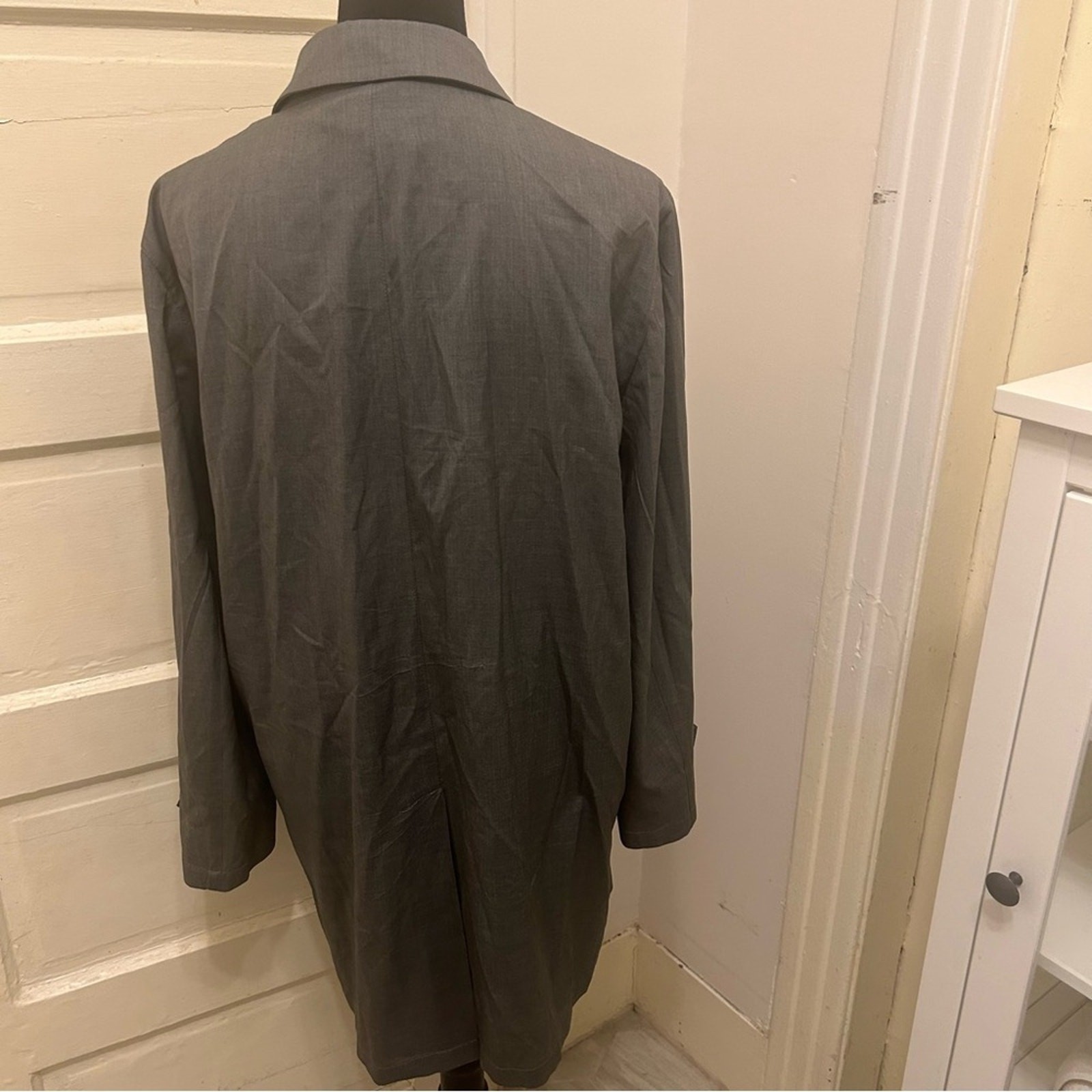 Brunello Cucinelli Gray Lightweight Button-Up Jacket Quiet Luxury Minimalist