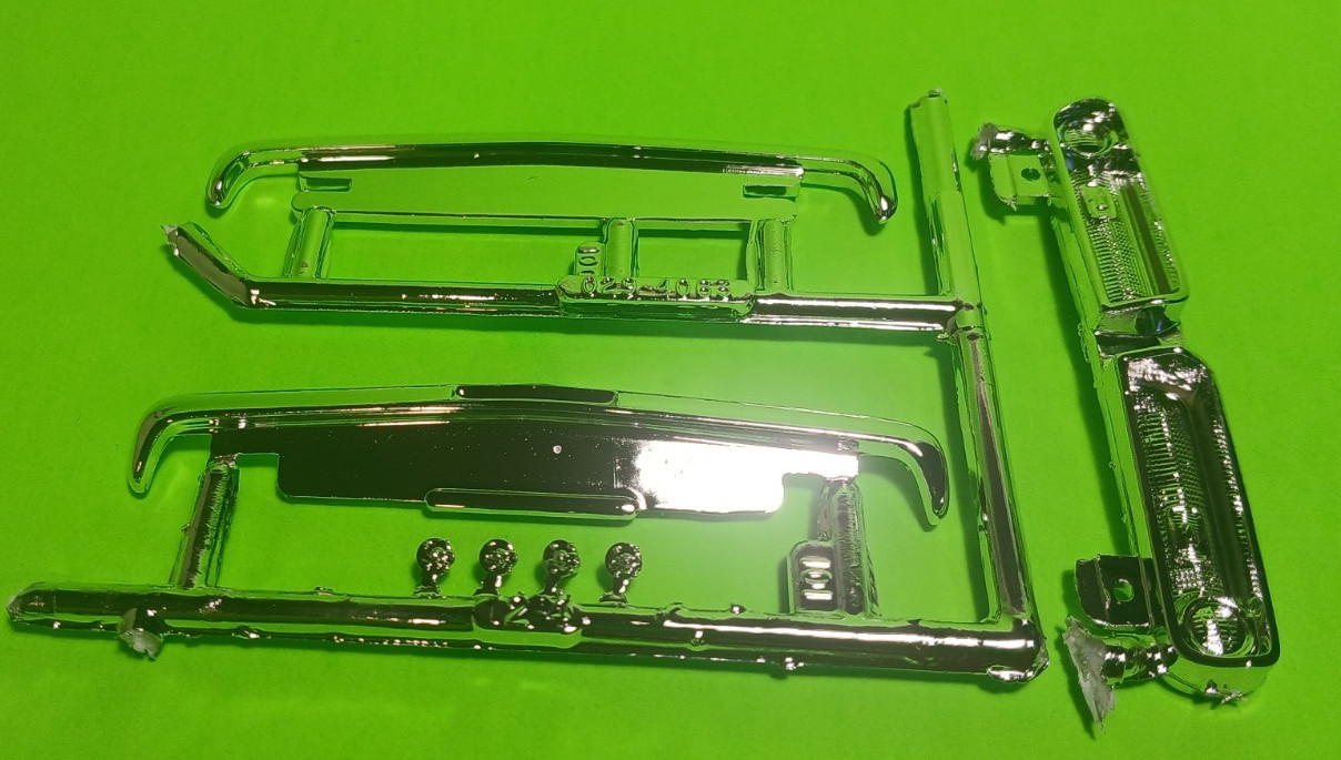 Bumpers Grill 69 1969 Plymouth Barracuda MPC 1/25 Chrome Grille Hood Pins