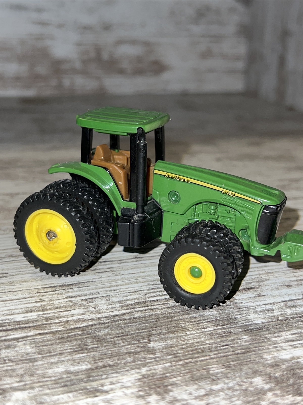 1/64 Scale John Deere 8420 Tractor Front And Rear Duals Ertl Loose
