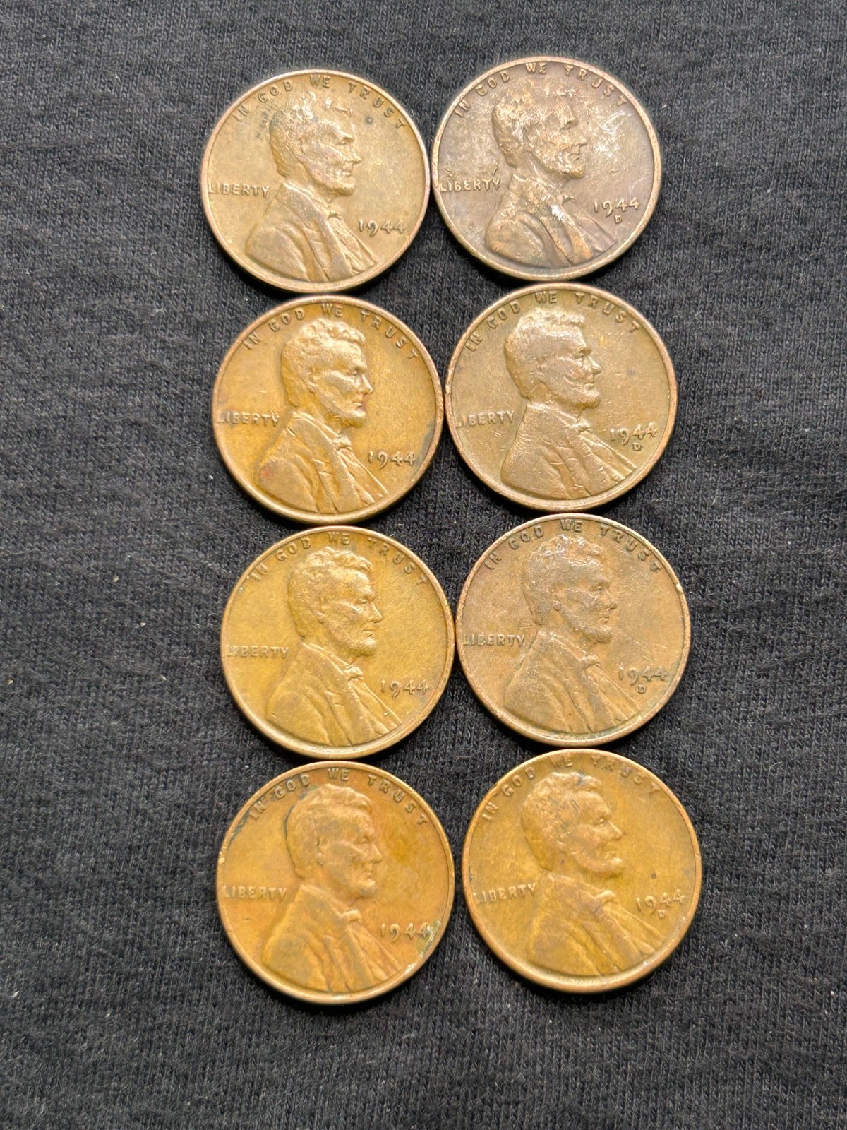 1944 P & D LINCOLN CENTS, 4 EACH, 8 COIN LOT