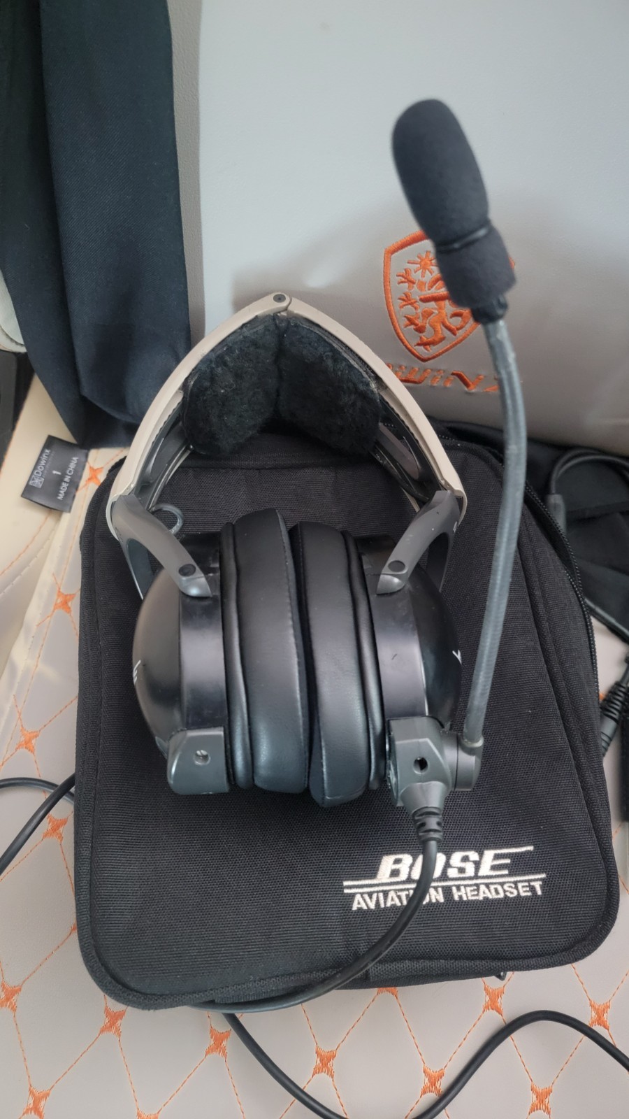 Bose A10 Aviation Headset  AHX-32-01 (GREAT CONDITION)