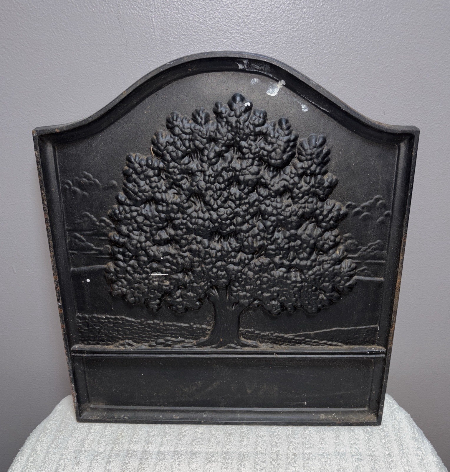 Pennsylvania Firebacks Cast Iron Oak Tree Fireback-20” X 18” - 40 Pounds