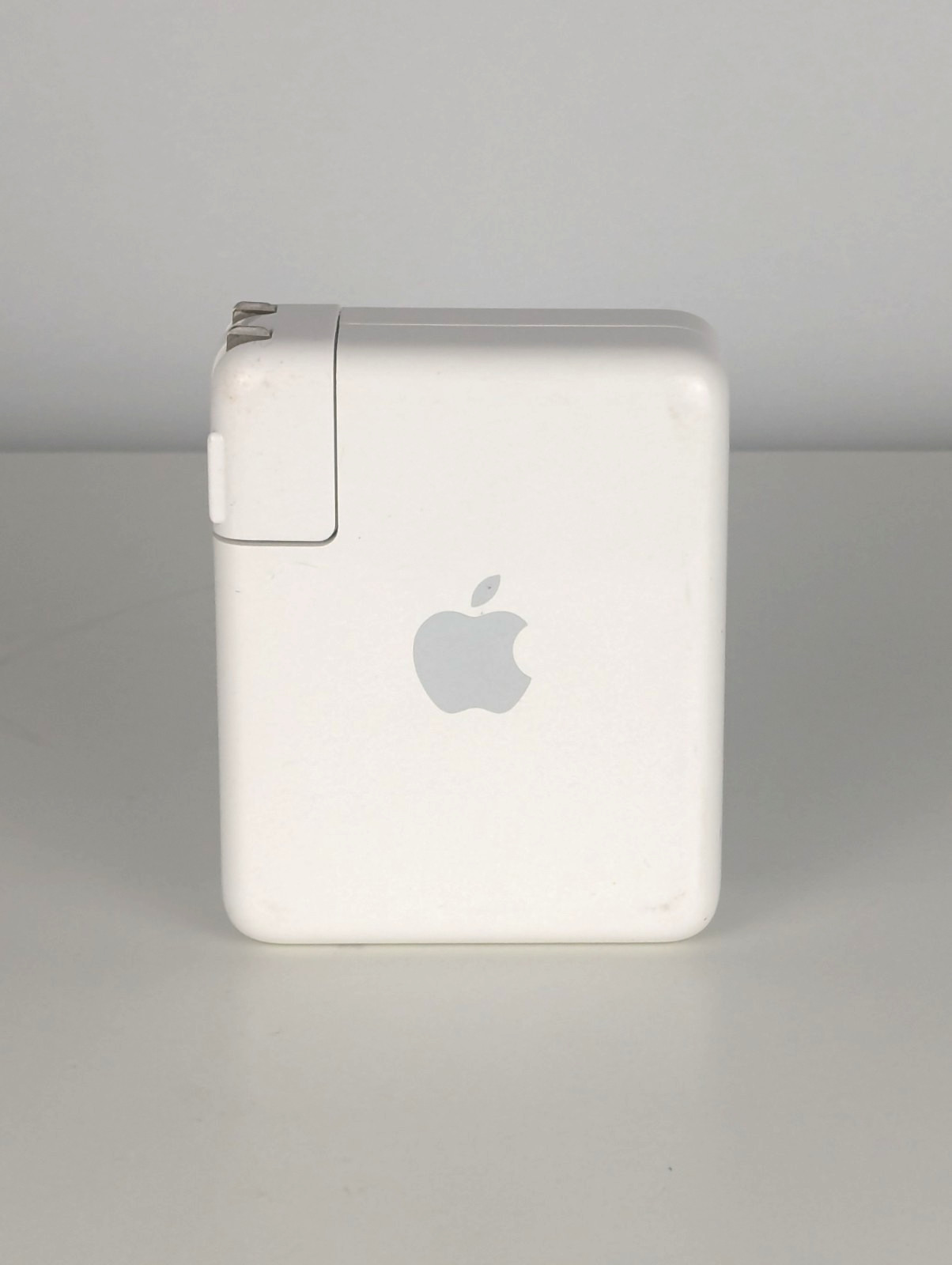 Apple Airport Express Base Station Model A1084 MAC PC