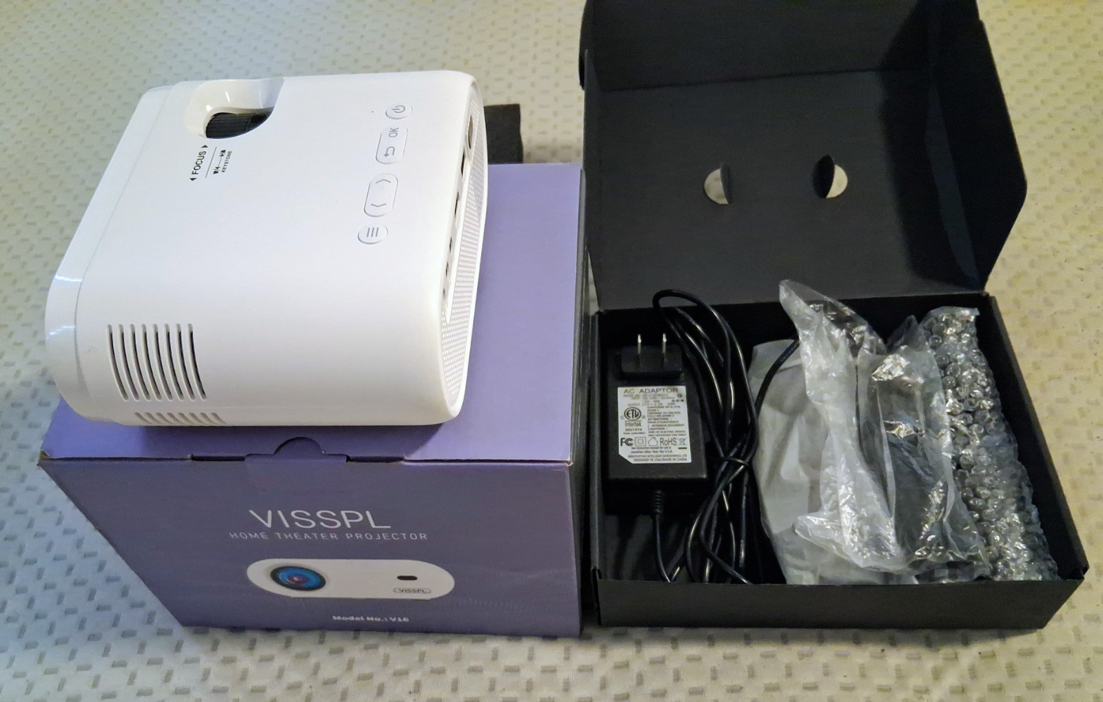 VISSPL Home Theater 1080 Projector Model V16 New Open Box Prjct Screen Included