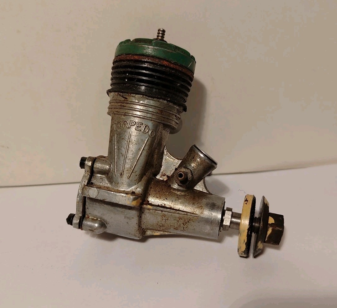 K&B Torpedo 19 Model Plane Tether Car Gas Motor Engine Green Head Vintage Stuck