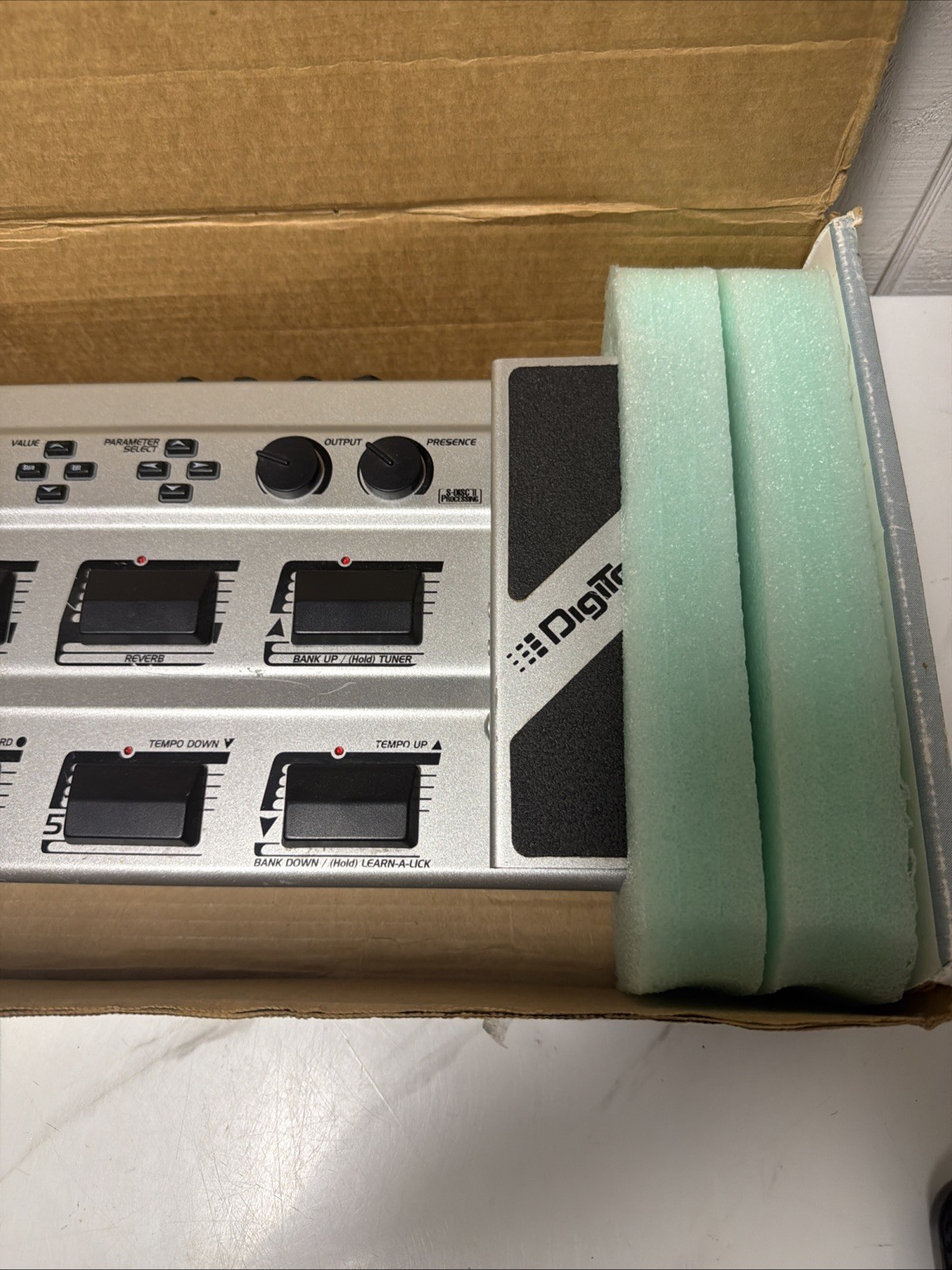 DigiTech RP14D Integrated Tube Guitar Processor