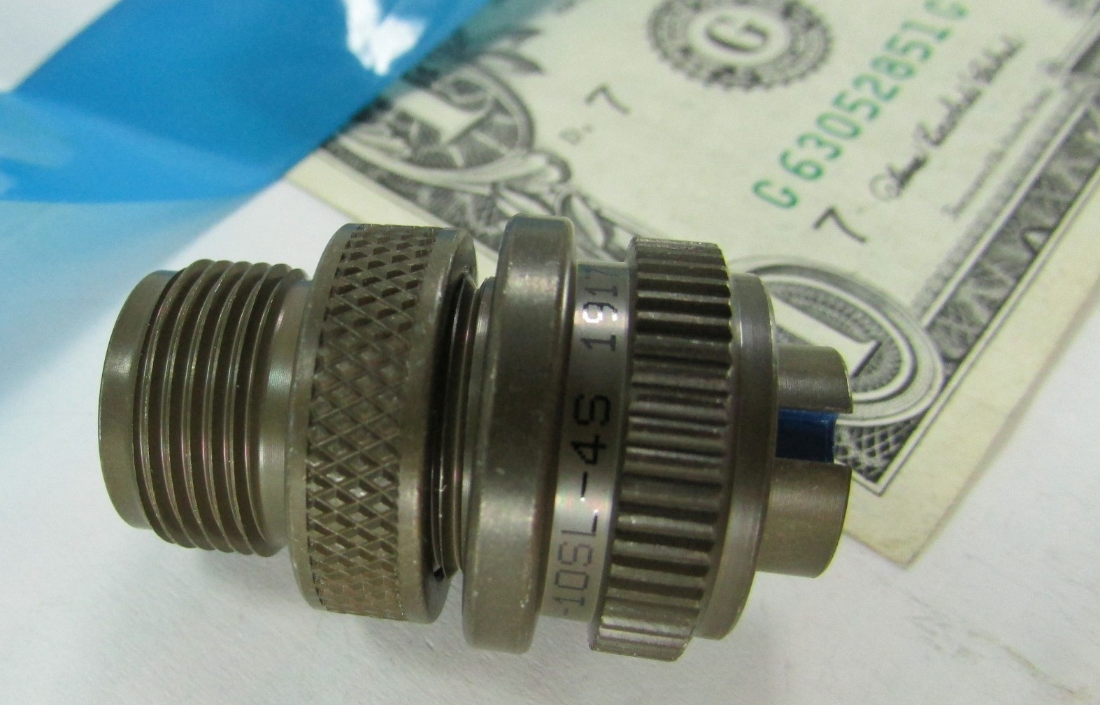 Amphenol Military Style Aluminum Female Plug Circular Connector 2-Pin Solder Cup