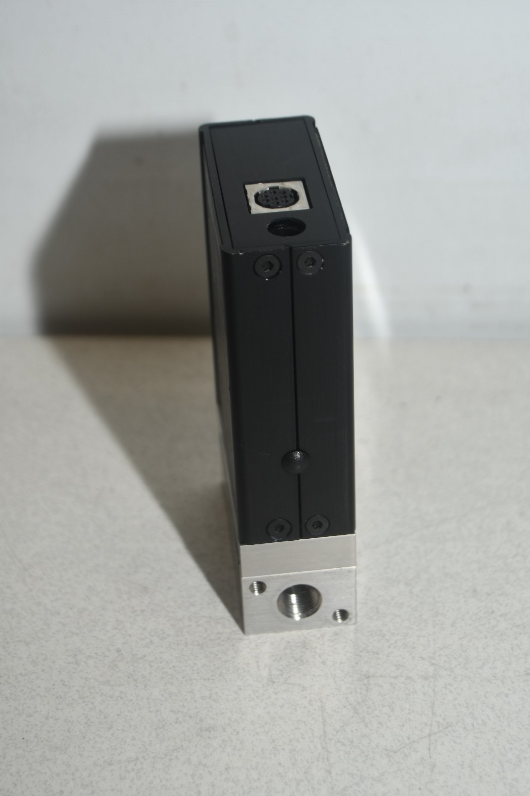 ^ Alicat M-100SCCM-D/5M Gas: N2 Flow Controller #X8374
