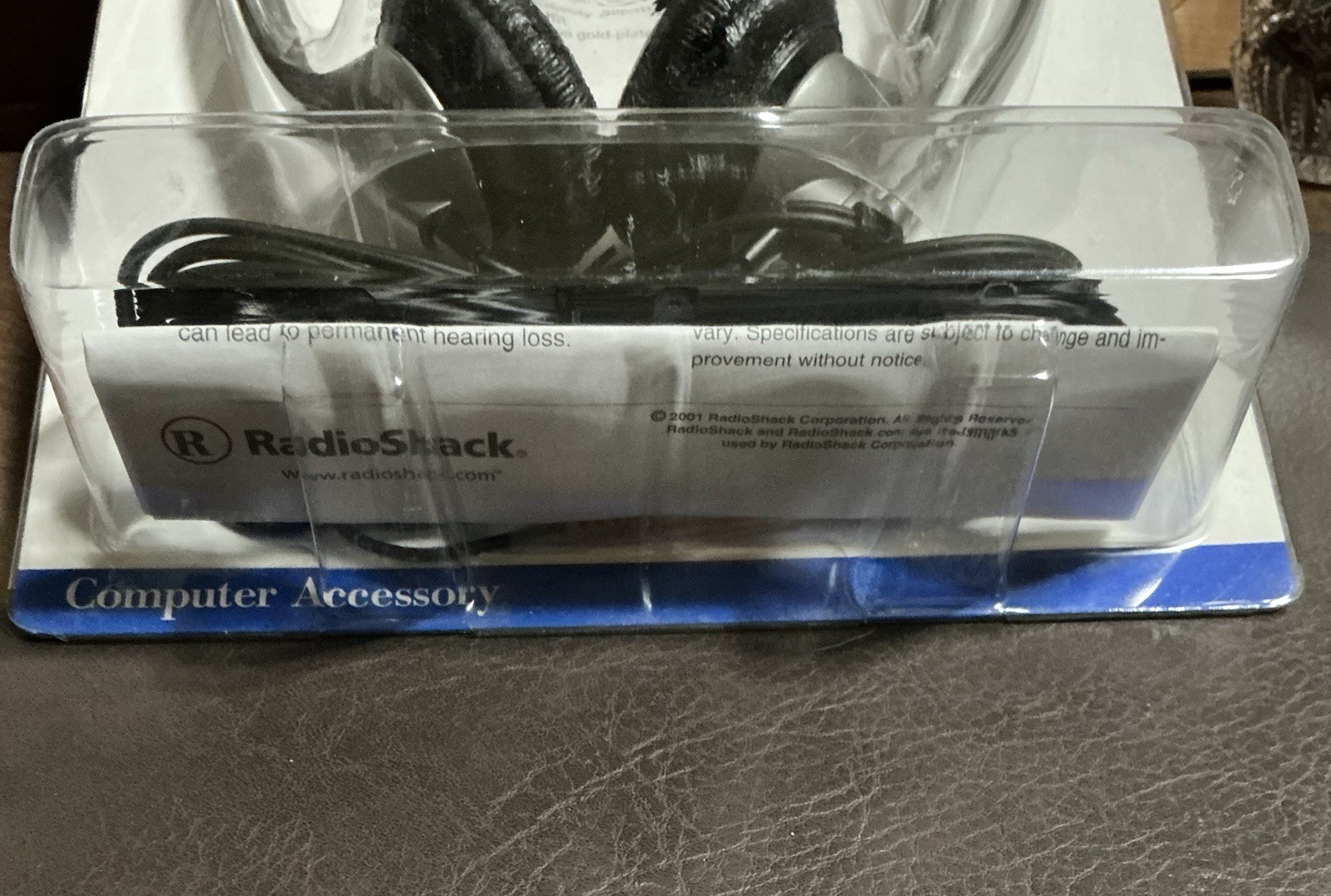 RadioShack Lightweight Stereo Multimedia Headset With Microphone 33-1187