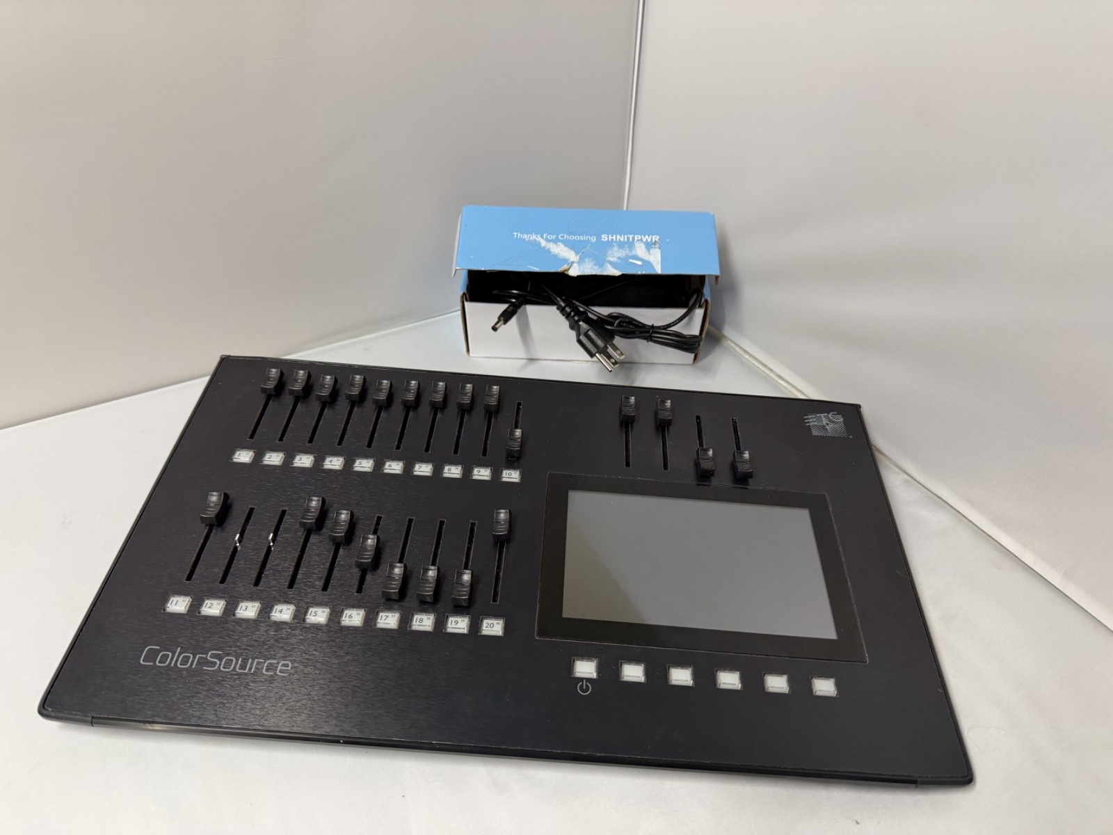 ETC ColorSource 20 AV DMX Lighting Control Console Desk 40-Channel CS20 w/ Power