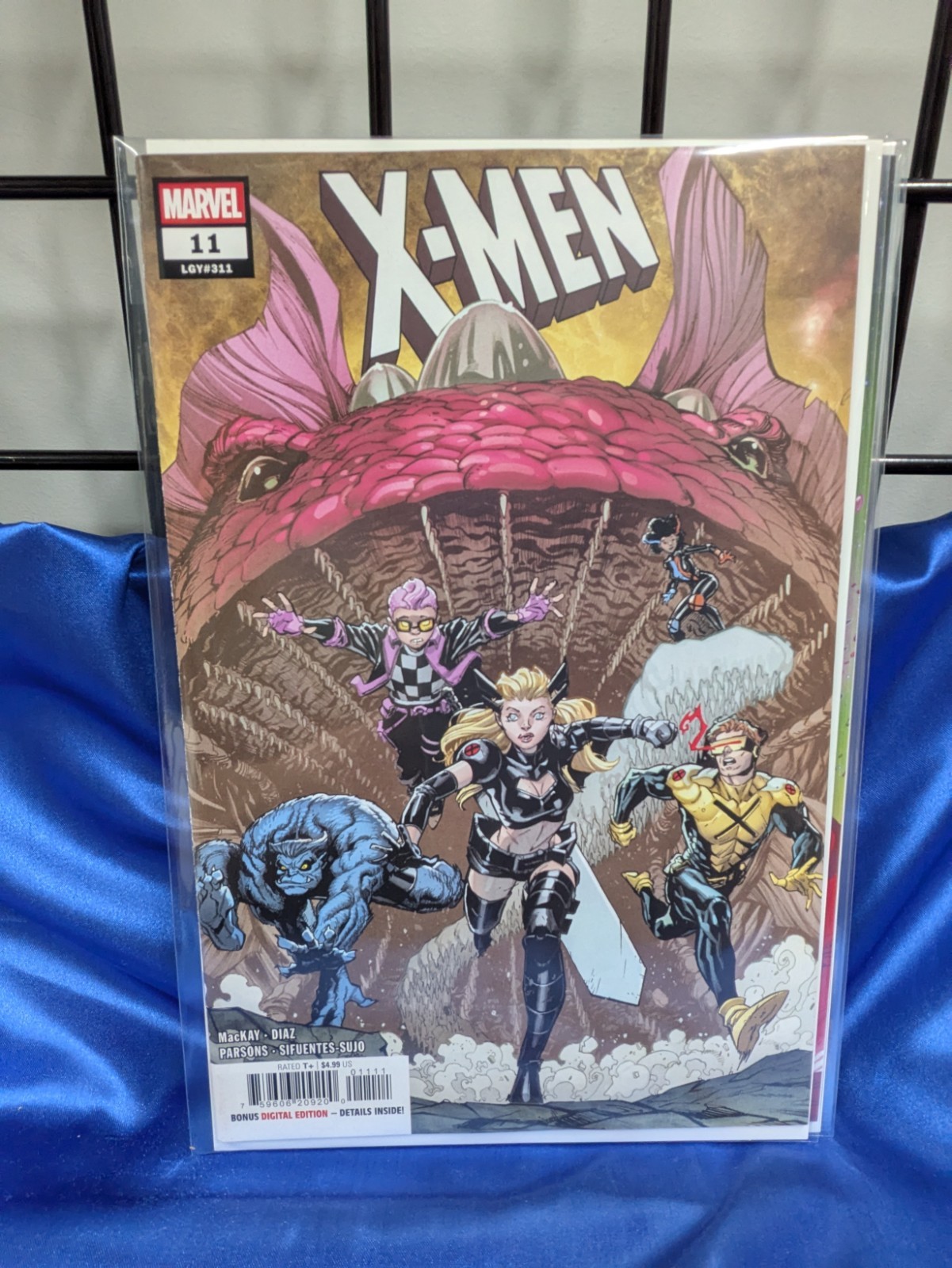 Marvel Comics X-Men #11 CVR A 2025.  We combine. We pack well.