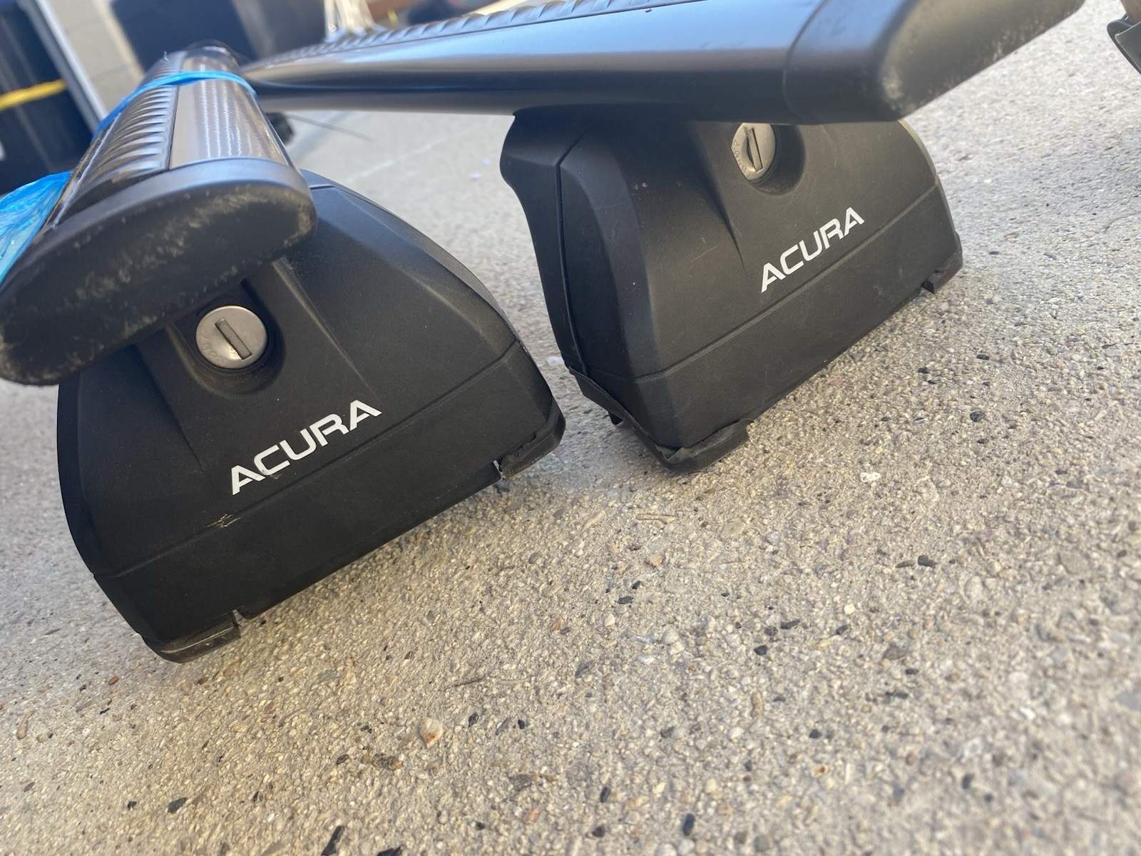 Acura RDX Crossbars GENUINE OEM Crossbars (black) With Tool & Keys