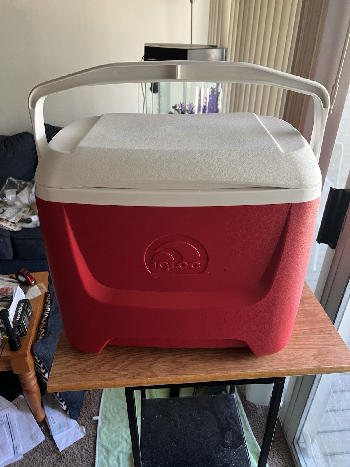 2016 Igloo Island Breeze Cooler Red 28 Quarts 41 Cans Stackable Sort Of Vintage