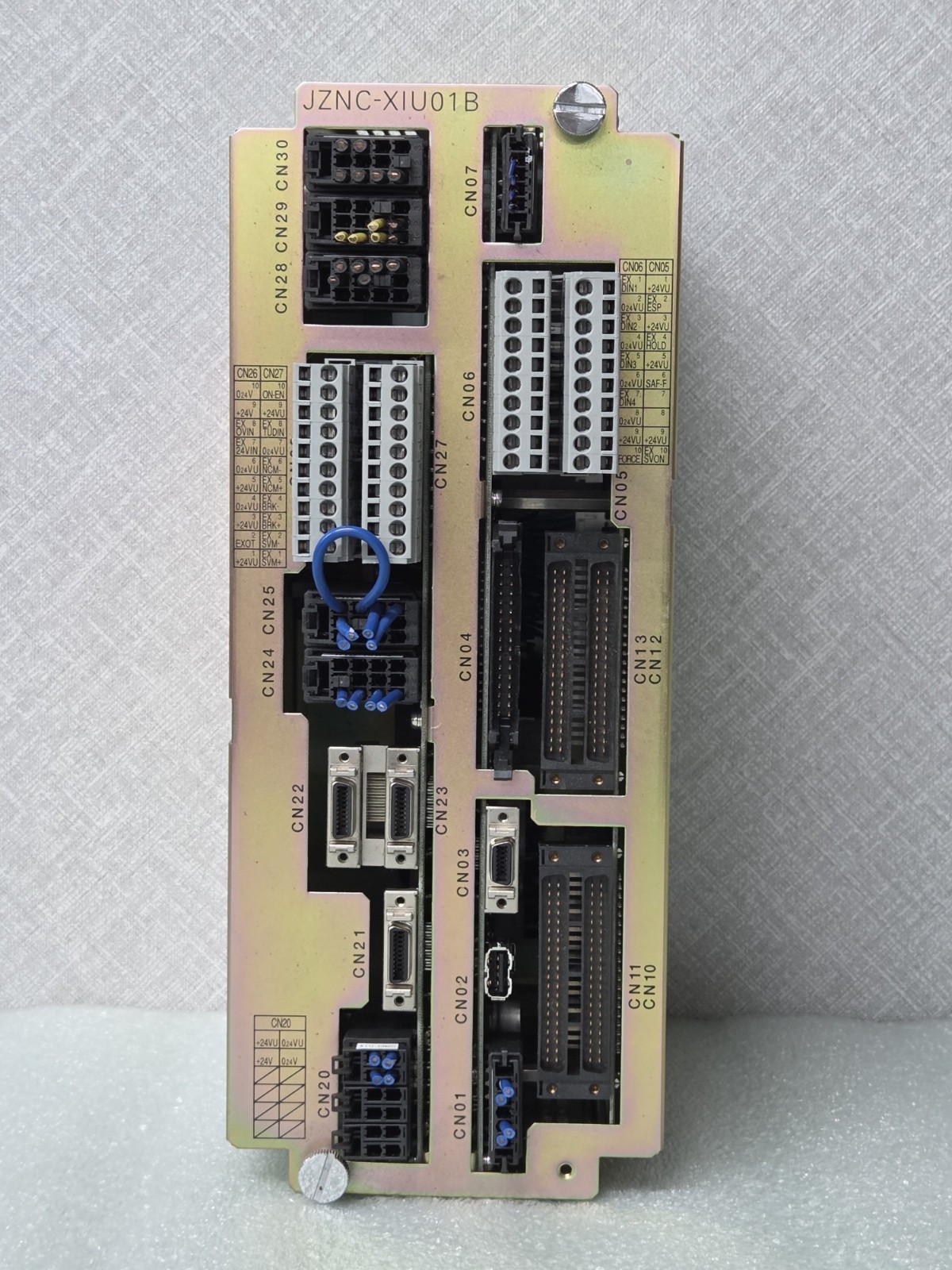 YASKAWA JZNC-XIU01B ROBOT CONTROLLER