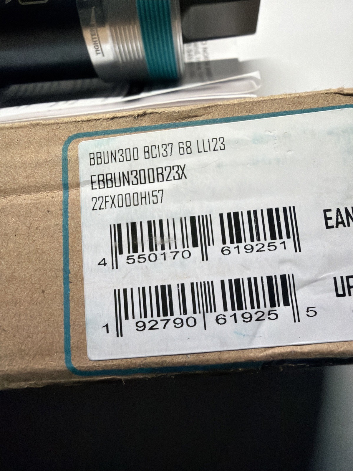 Shimano BB-UN300 bottom bracket British thread, 73 - 122.5 mm (LL123)