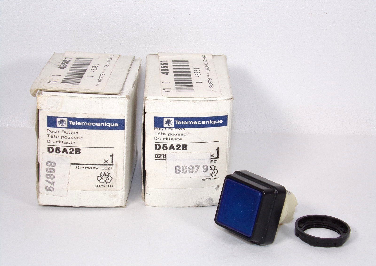 *New* Telemecanique D5A2B Push Button Operator, 021856, Blue (Qty 2)