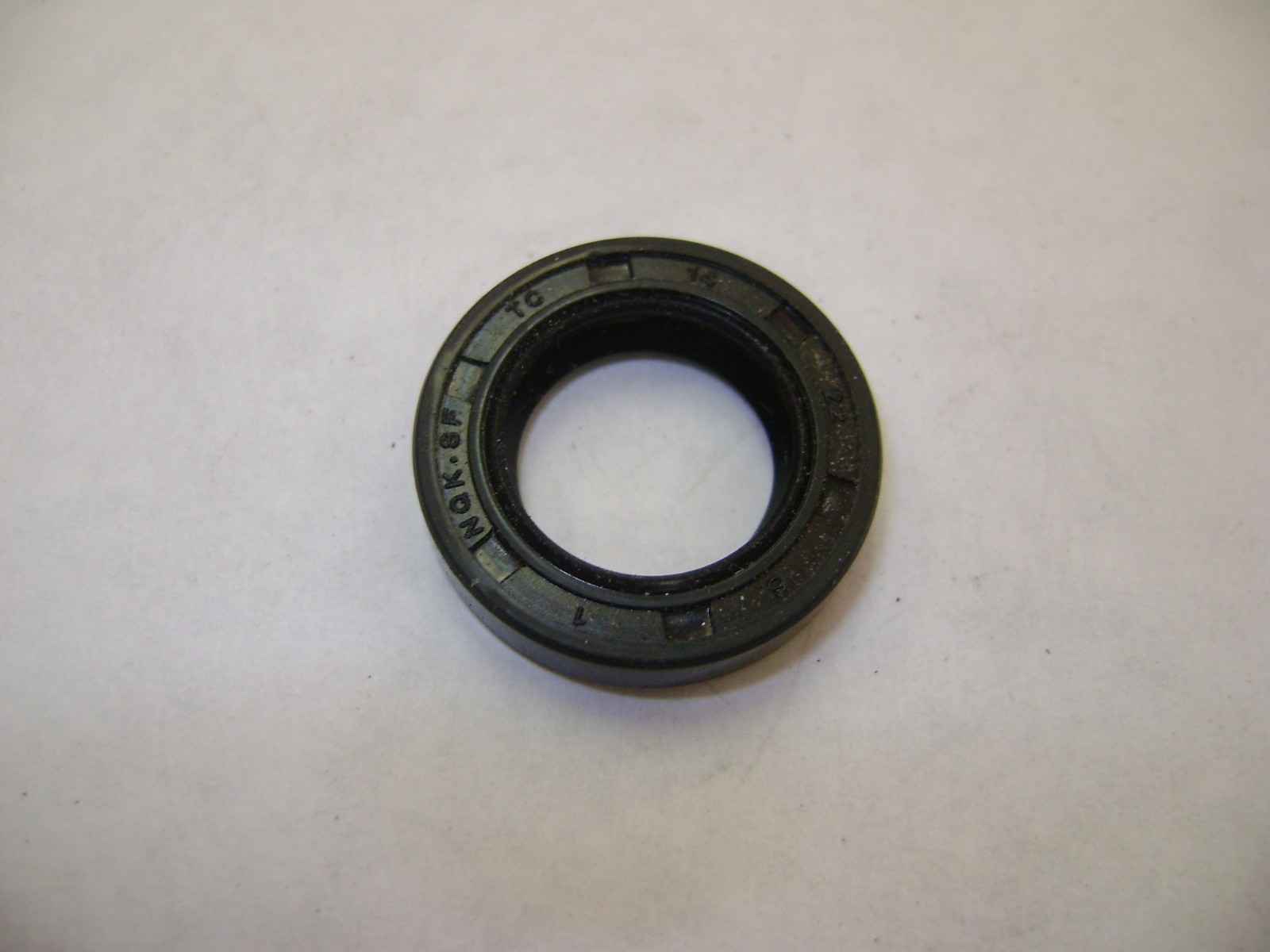 NEW TC 14X22X5 DOUBLE LIPS METRIC OIL / DUST SEAL 14mm X 22mm X 5mm